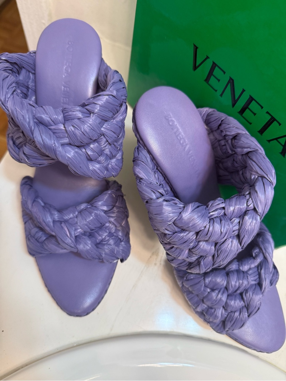 BRAND NEW BOTTEGA VENETA Lavender RAFFIA STRETCH HEELED MULES size 36